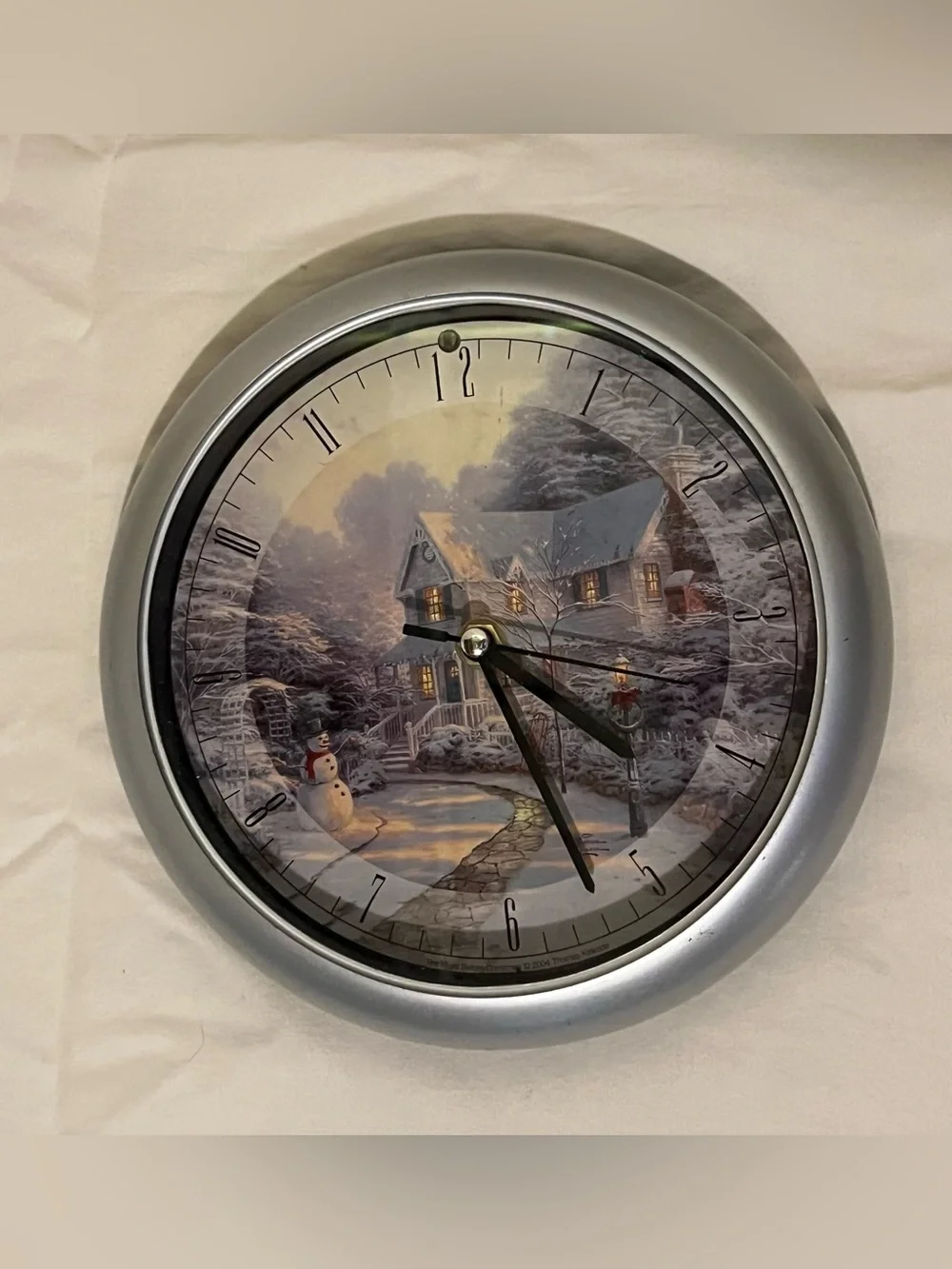 2004 Thomas Kinkade “The Night Before Christmas” 8” Musical Wall Clock. Tested